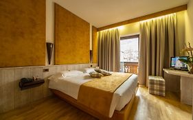 Hotel Comtes De Challant Albergo Etico Valle D'Aosta